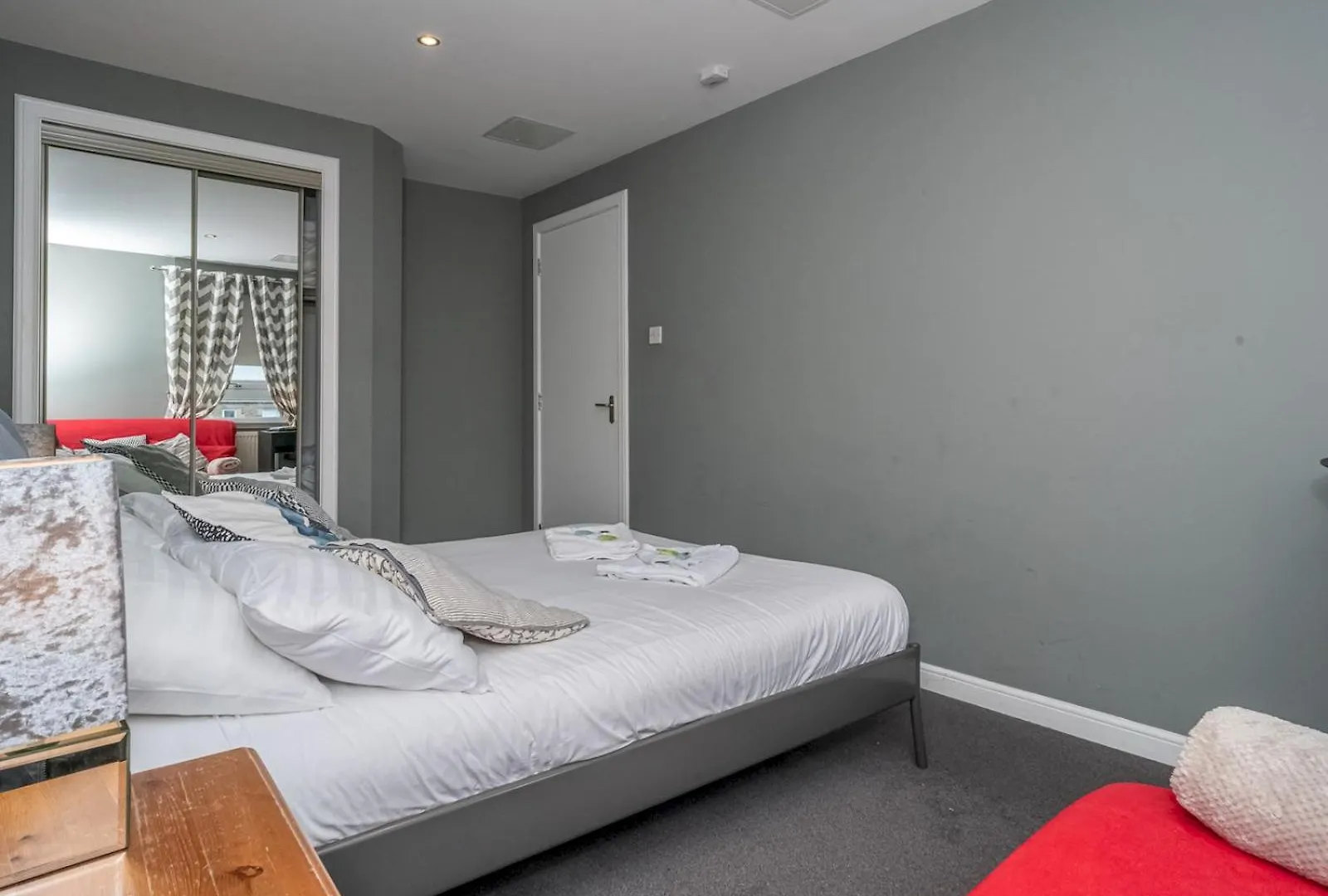 Pass The Keys Cosy Edinburgh Flat Apartment United Kingdom