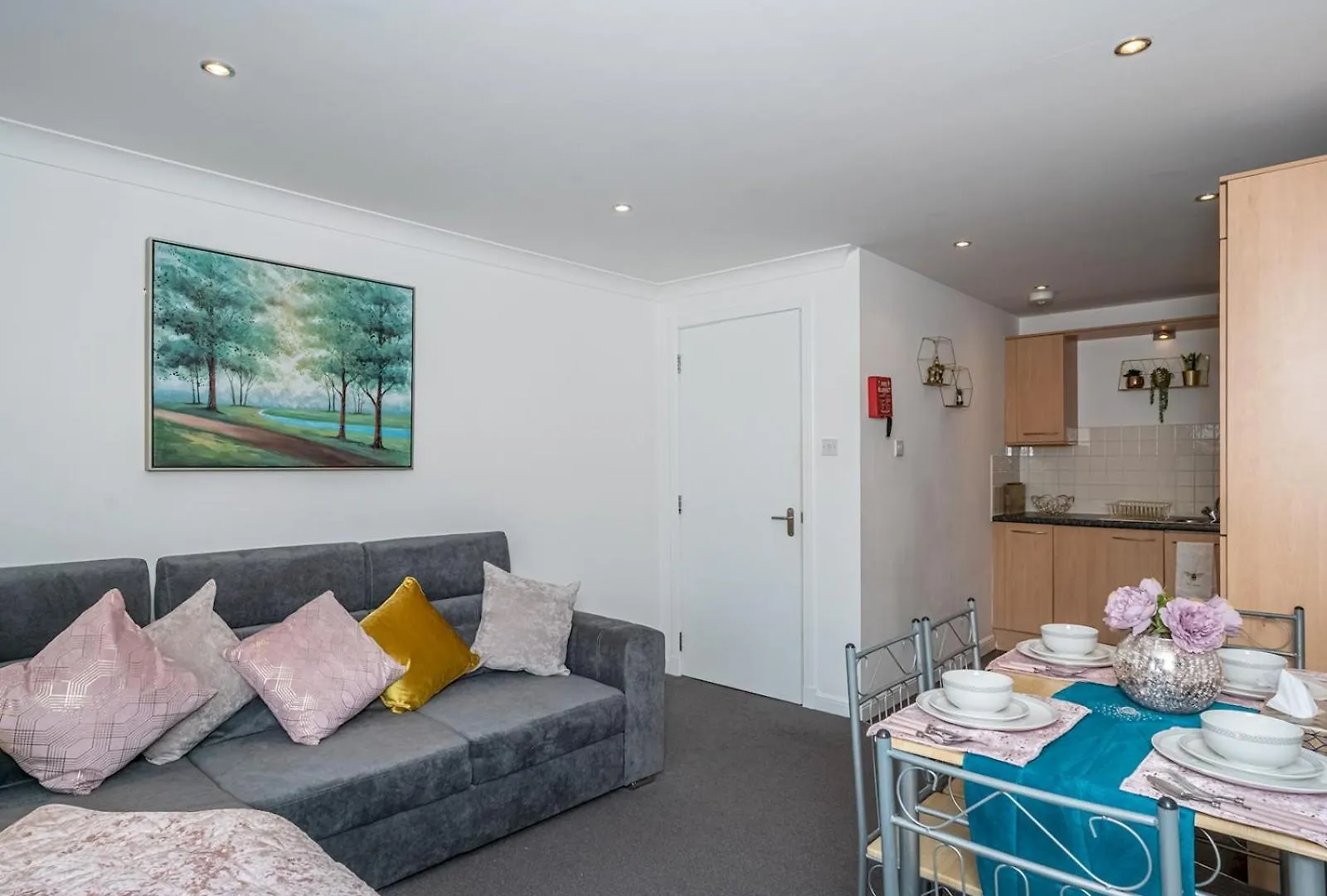 Pass The Keys Cosy Edinburgh Flat Apartment