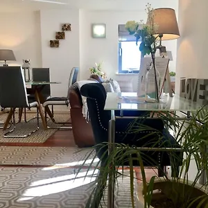 https://sail-view-apartment.cardiffhotelswales.com